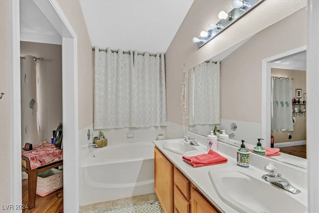 1951 Spring Lake, Henderson, NV 89002