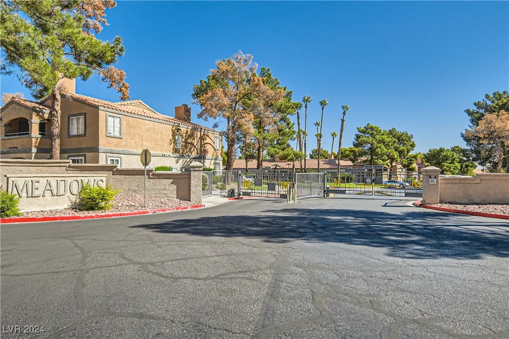 221 Mission Catalina, Las Vegas, NV 89107
