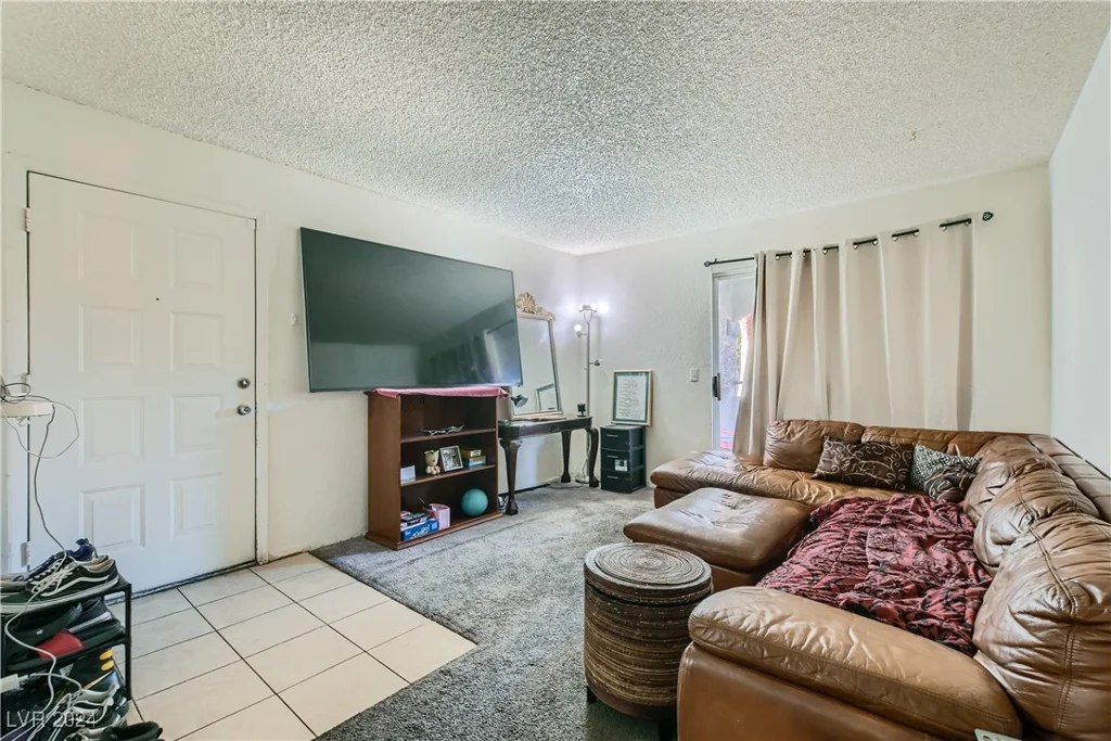221 Mission Catalina, Las Vegas, NV 89107