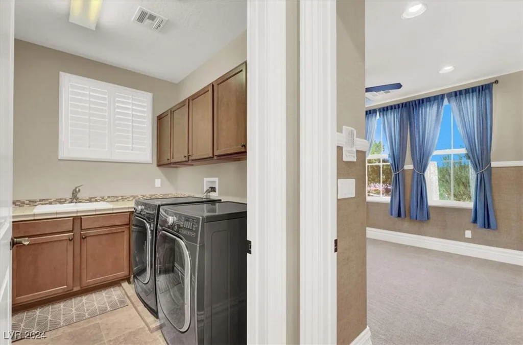 9943 Peak Lookout, Las Vegas, NV 89178