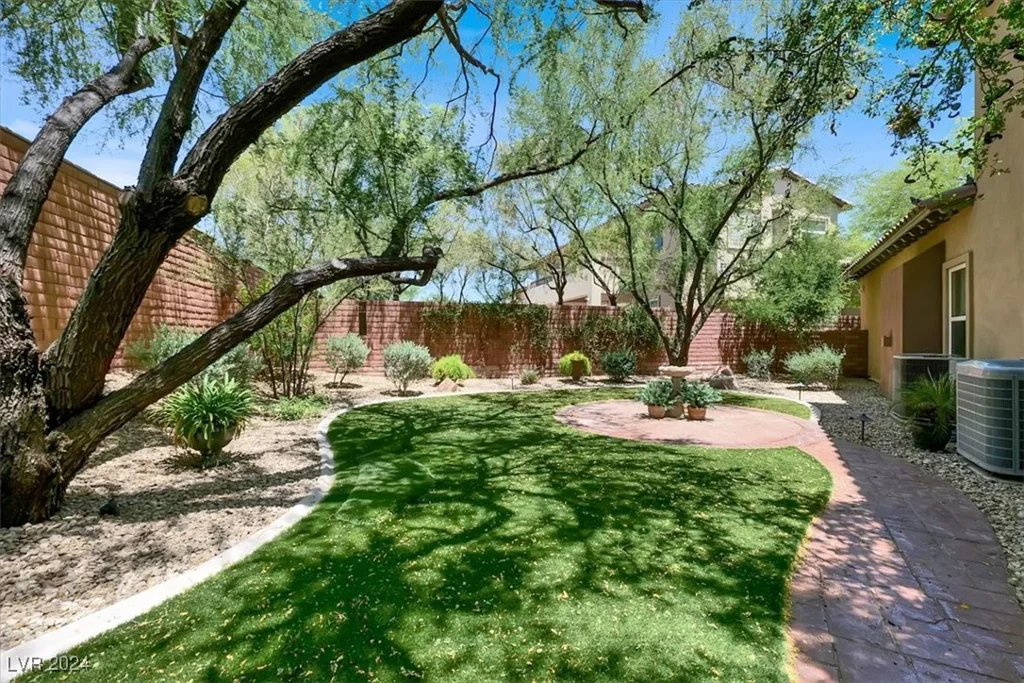 9943 Peak Lookout, Las Vegas, NV 89178