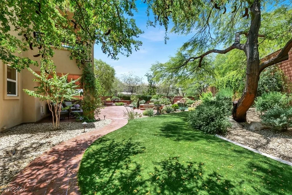 9943 Peak Lookout, Las Vegas, NV 89178