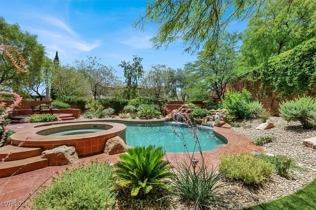 9943 Peak Lookout, Las Vegas, NV 89178