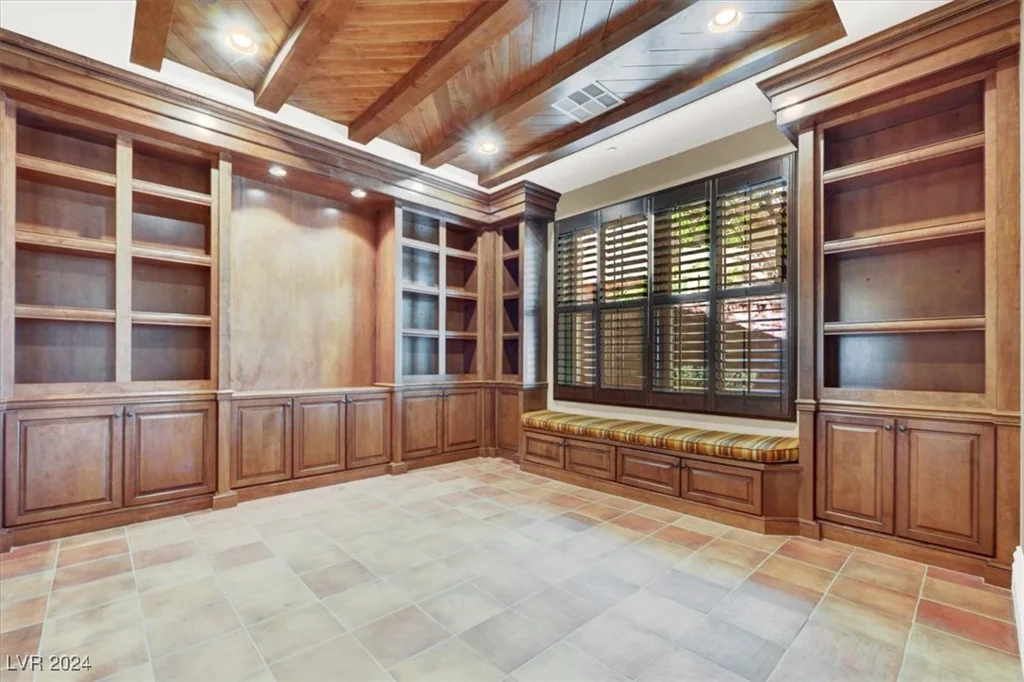 9943 Peak Lookout, Las Vegas, NV 89178