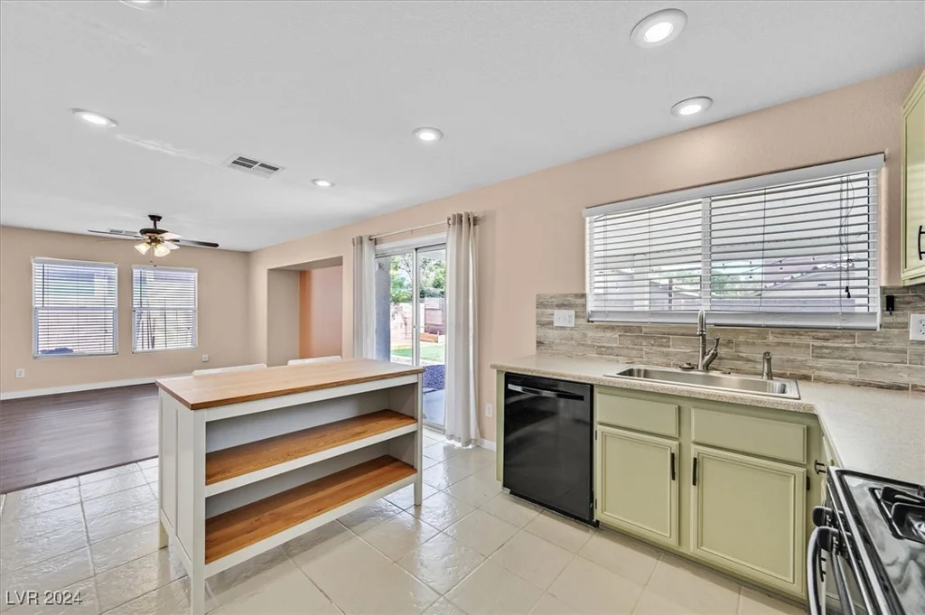 8524 Bighorn River, Las Vegas, NV 89131