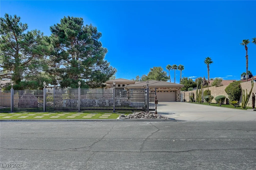 2945 Monte Cristo, Las Vegas, NV 89117