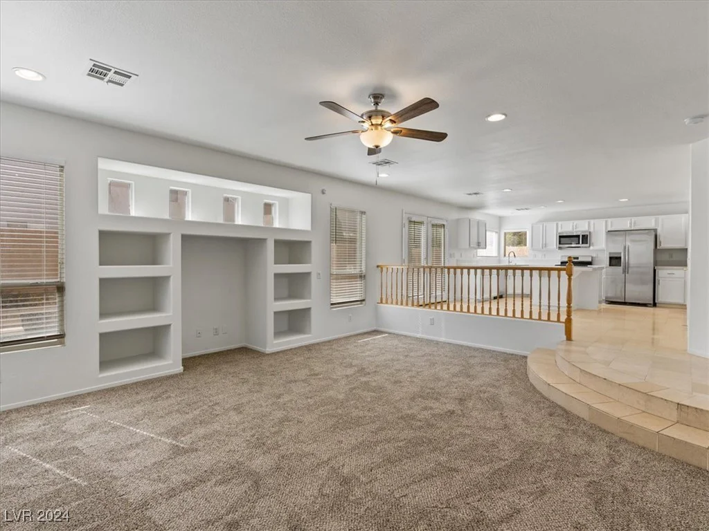 927 Sterling Thorn, Las Vegas, NV 89183