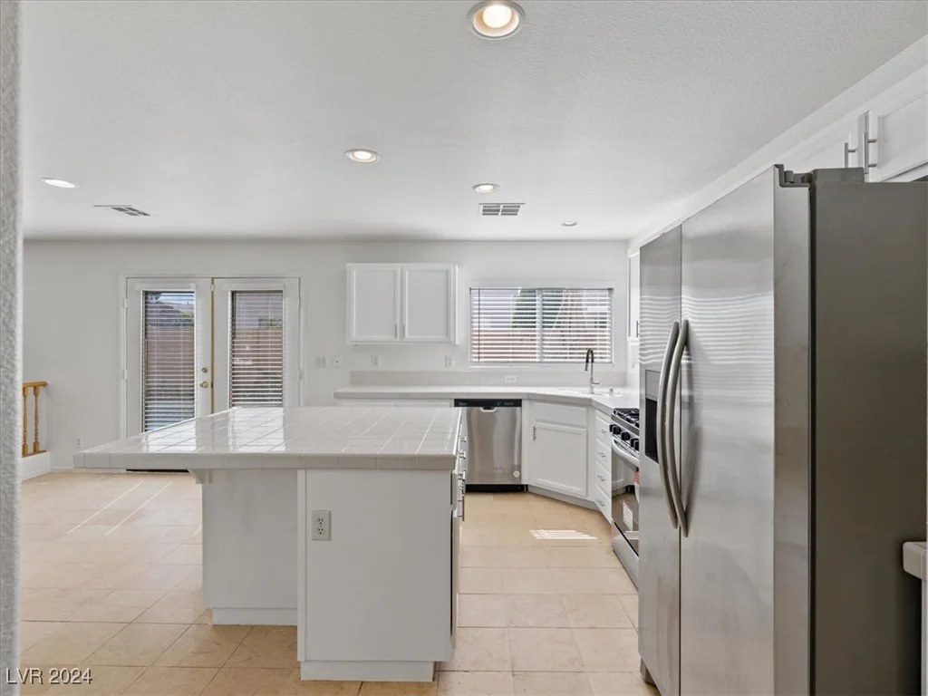 927 Sterling Thorn, Las Vegas, NV 89183