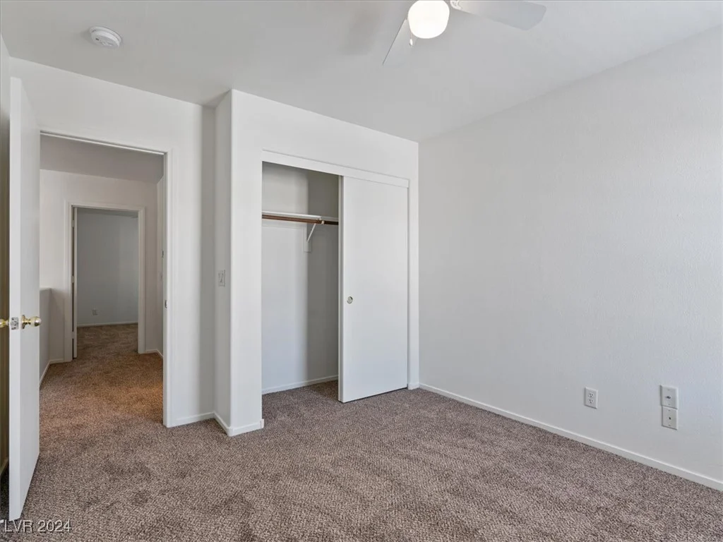 927 Sterling Thorn, Las Vegas, NV 89183