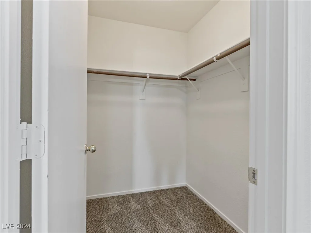 927 Sterling Thorn, Las Vegas, NV 89183