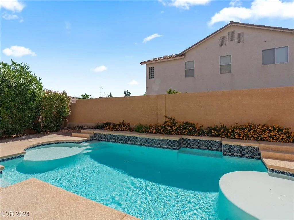 927 Sterling Thorn, Las Vegas, NV 89183