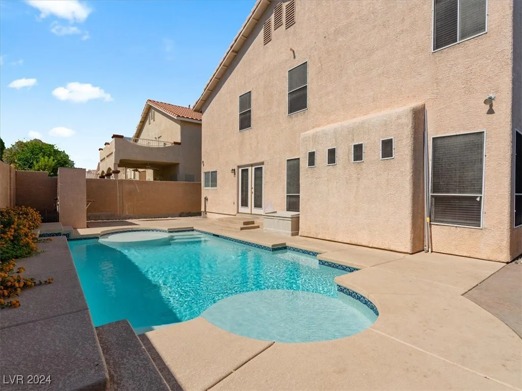 927 Sterling Thorn, Las Vegas, NV 89183