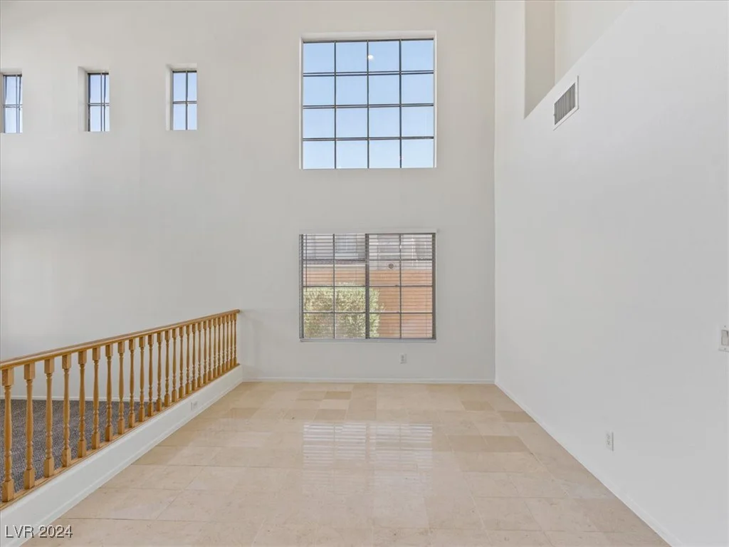 927 Sterling Thorn, Las Vegas, NV 89183