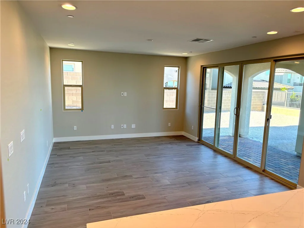 2252 Bird Of Prey, Las Vegas, NV 89138