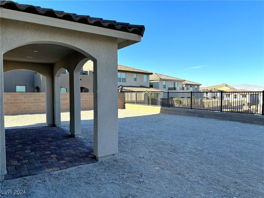 2252 Bird Of Prey, Las Vegas, NV 89138