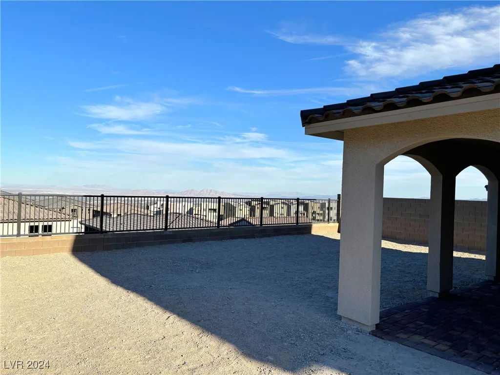 2252 Bird Of Prey, Las Vegas, NV 89138