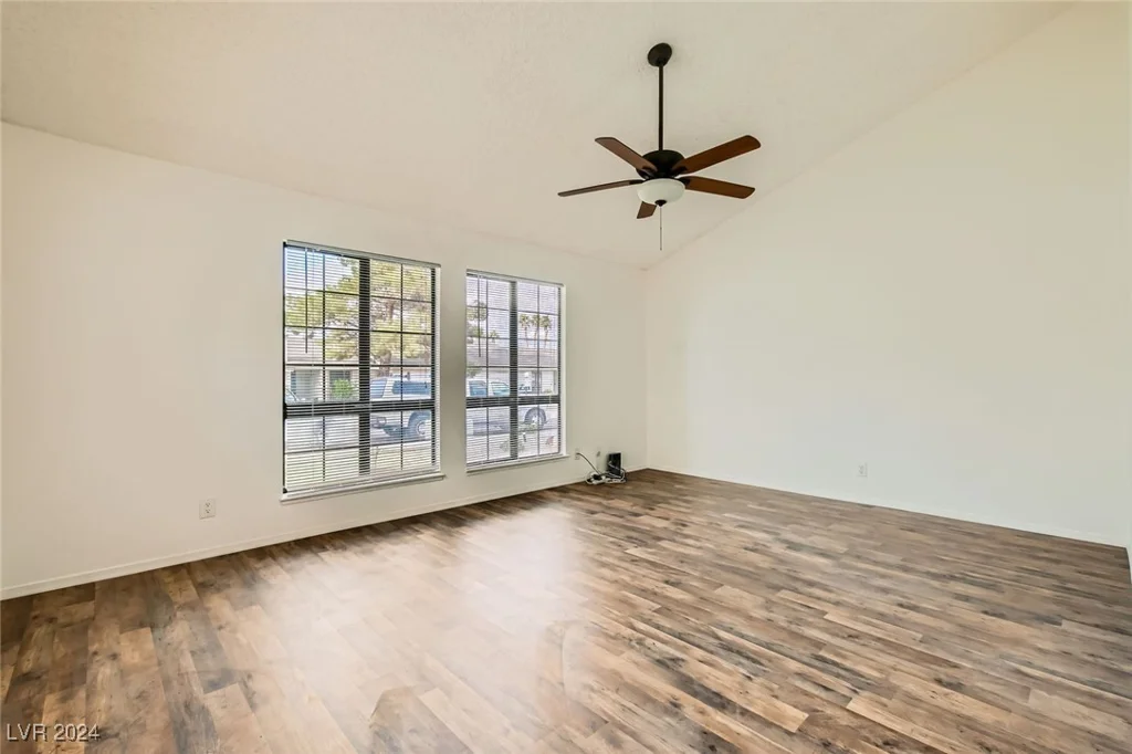 5701 Pearldrop, Las Vegas, NV 89107
