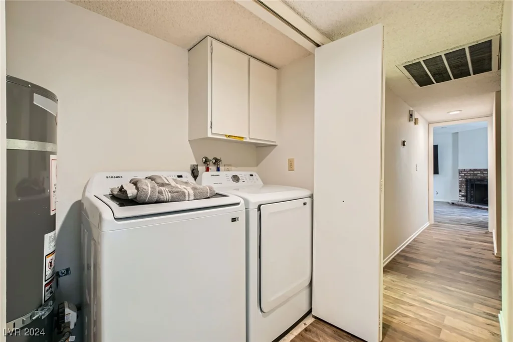 5701 Pearldrop, Las Vegas, NV 89107