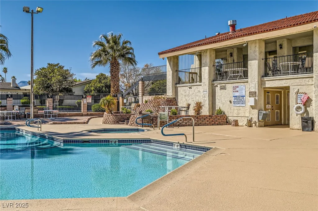 5701 Pearldrop, Las Vegas, NV 89107
