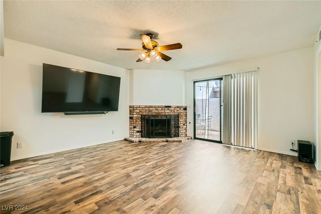 5701 Pearldrop, Las Vegas, NV 89107