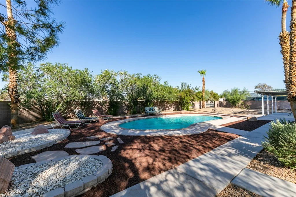 4490 Warm Springs, Las Vegas, NV 89118