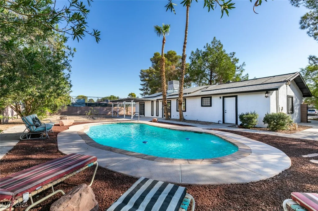 4490 Warm Springs, Las Vegas, NV 89118