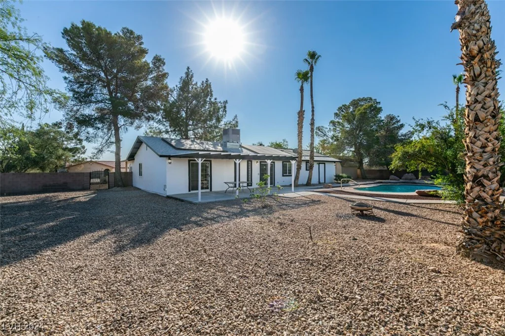 4490 Warm Springs, Las Vegas, NV 89118