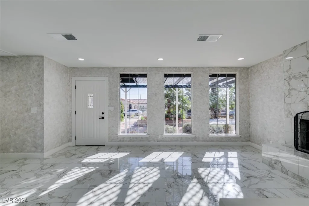 4490 Warm Springs, Las Vegas, NV 89118