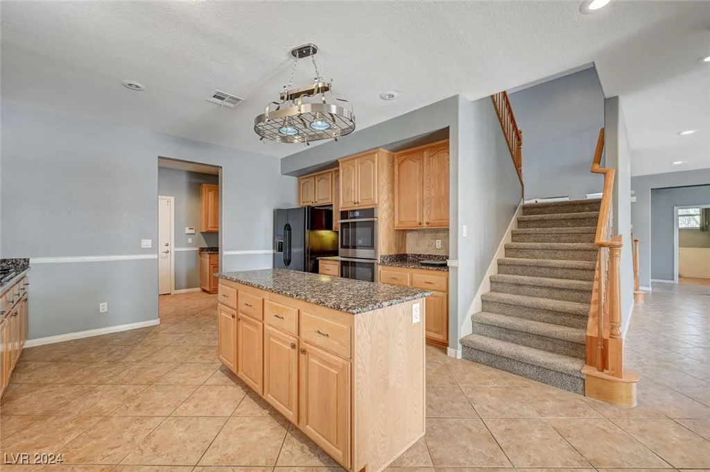 5889 Shining Moon, Las Vegas, NV 89131