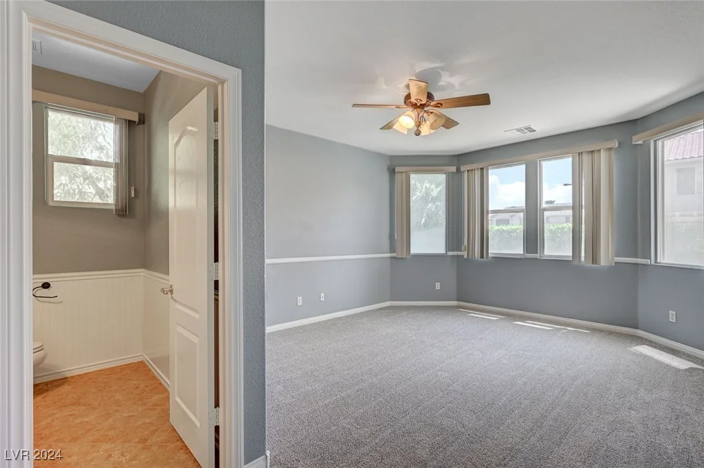 5889 Shining Moon, Las Vegas, NV 89131