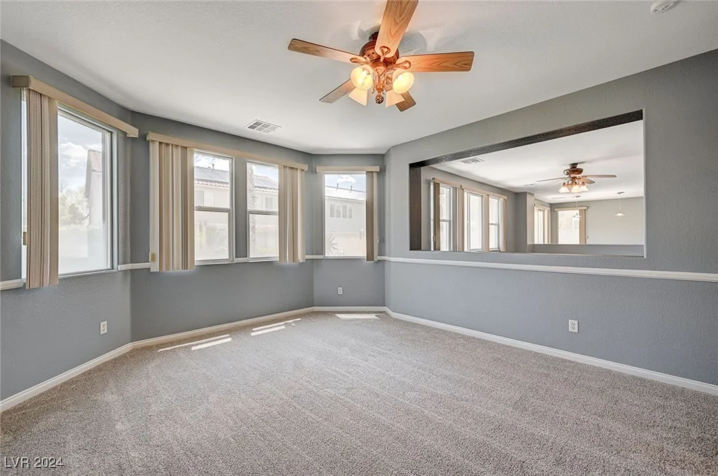 5889 Shining Moon, Las Vegas, NV 89131
