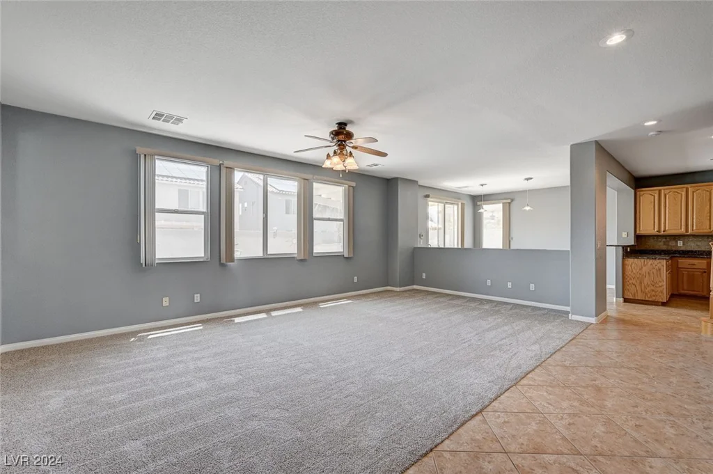 5889 Shining Moon, Las Vegas, NV 89131