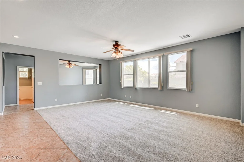 5889 Shining Moon, Las Vegas, NV 89131