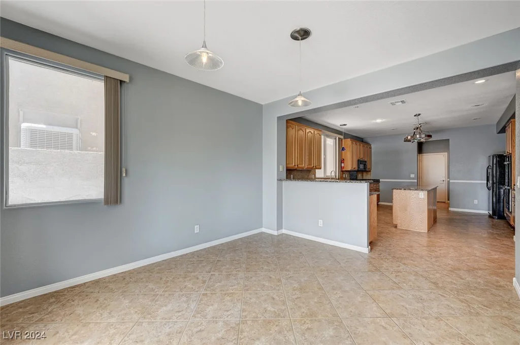 5889 Shining Moon, Las Vegas, NV 89131