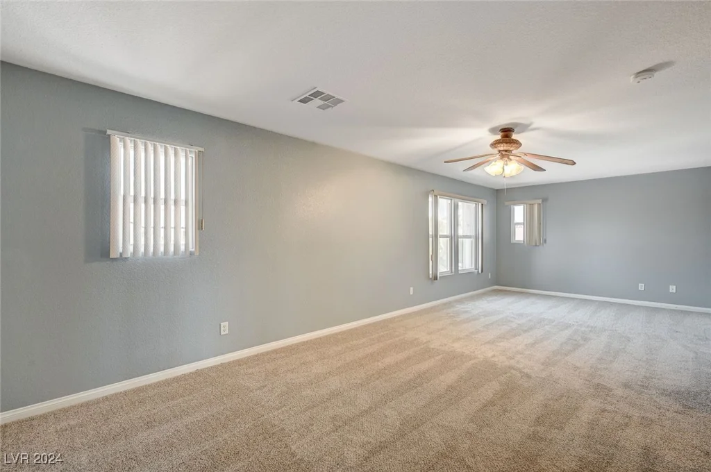 5889 Shining Moon, Las Vegas, NV 89131