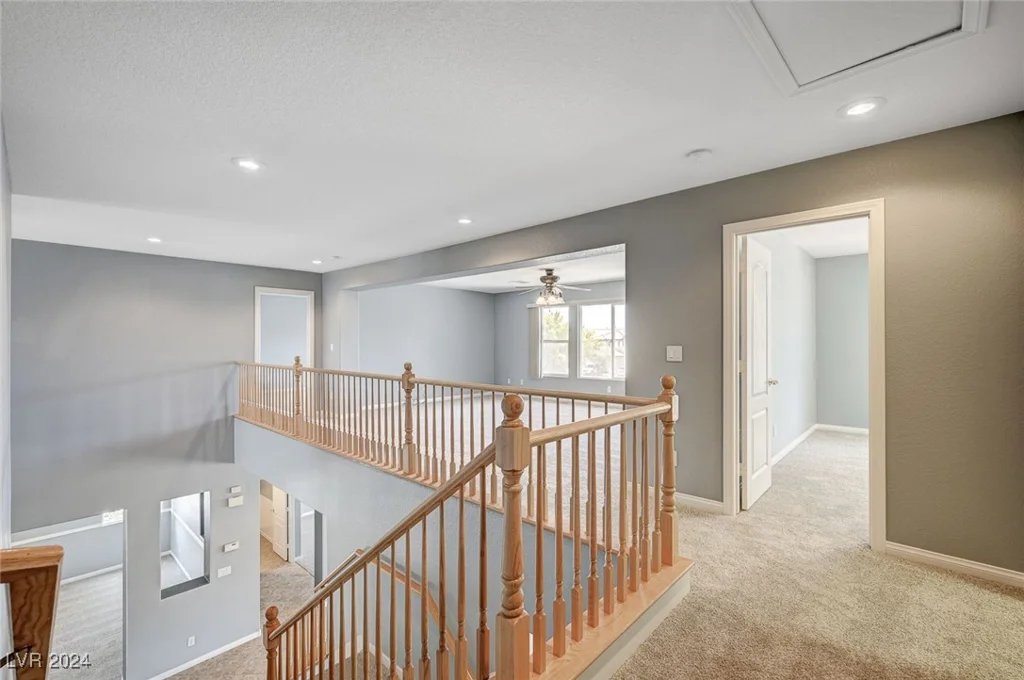 5889 Shining Moon, Las Vegas, NV 89131