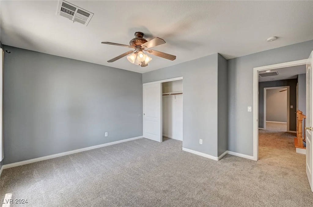 5889 Shining Moon, Las Vegas, NV 89131