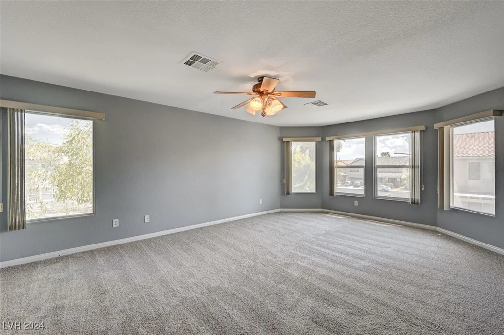 5889 Shining Moon, Las Vegas, NV 89131