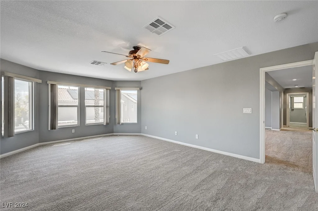 5889 Shining Moon, Las Vegas, NV 89131
