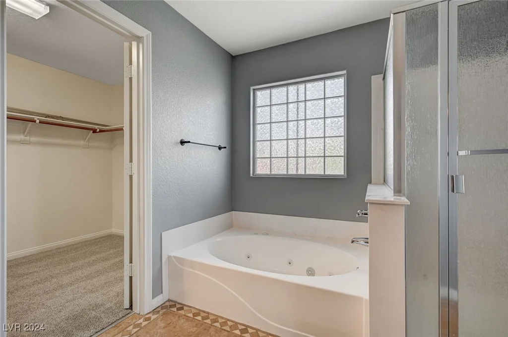 5889 Shining Moon, Las Vegas, NV 89131