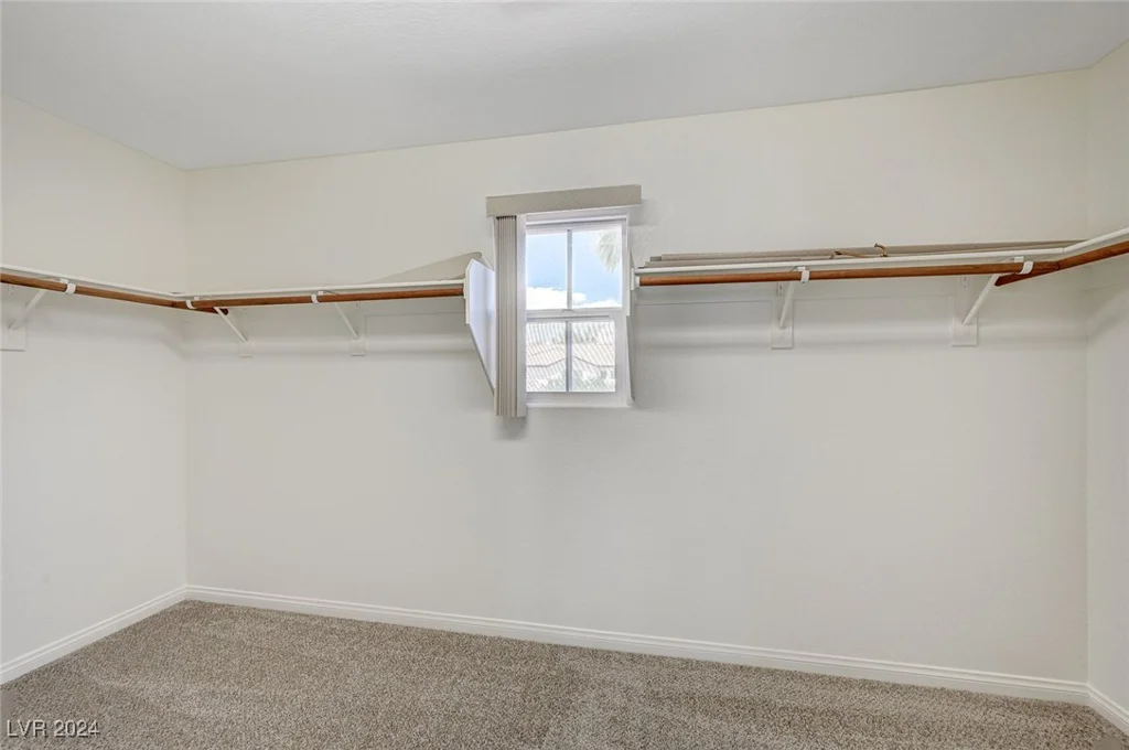 5889 Shining Moon, Las Vegas, NV 89131
