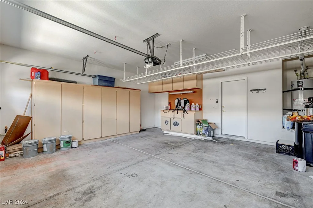 5889 Shining Moon, Las Vegas, NV 89131