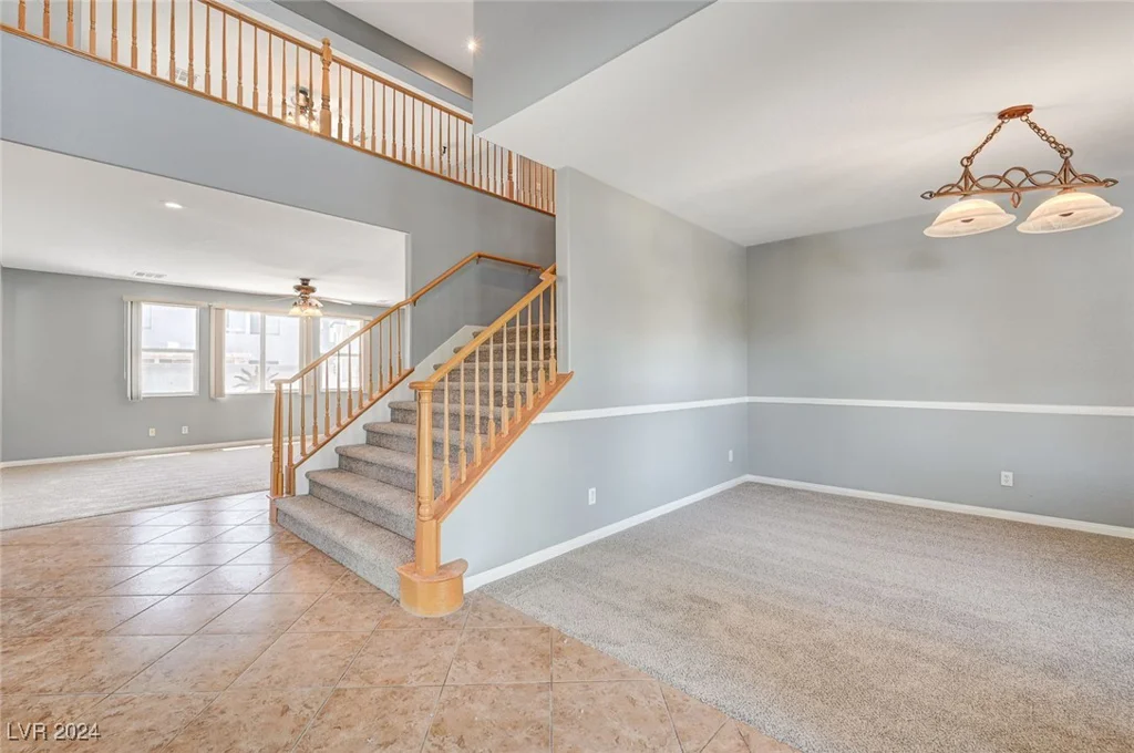 5889 Shining Moon, Las Vegas, NV 89131
