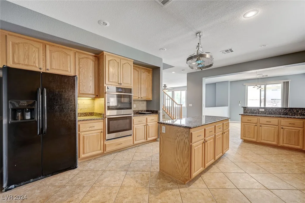 5889 Shining Moon, Las Vegas, NV 89131