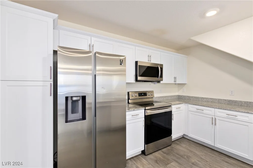 6816 Alpine White, North Las Vegas, NV 89086