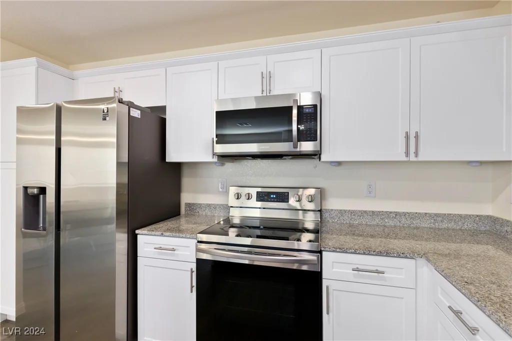6816 Alpine White, North Las Vegas, NV 89086