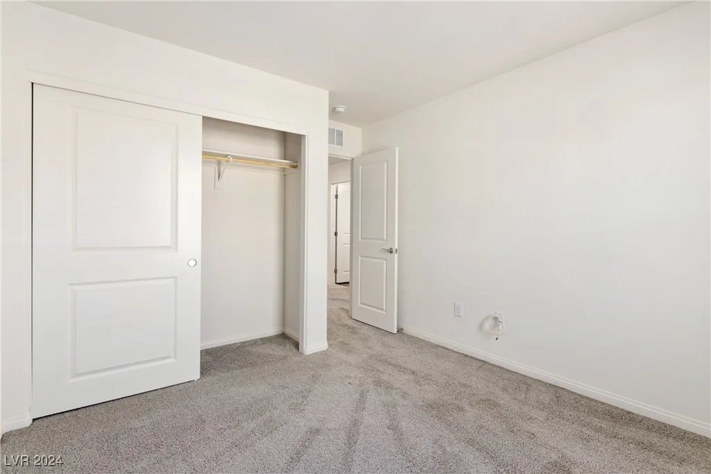 6816 Alpine White, North Las Vegas, NV 89086