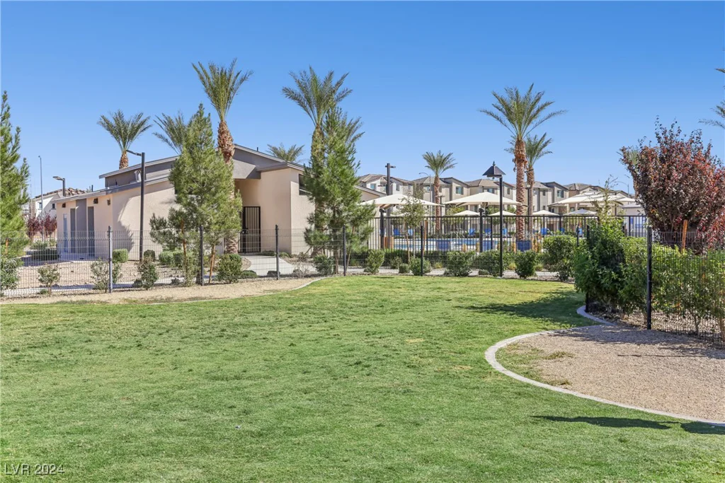 6816 Alpine White, North Las Vegas, NV 89086