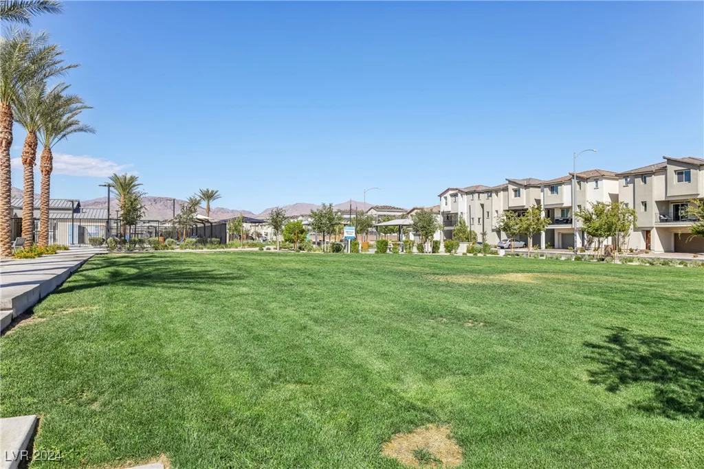 6816 Alpine White, North Las Vegas, NV 89086