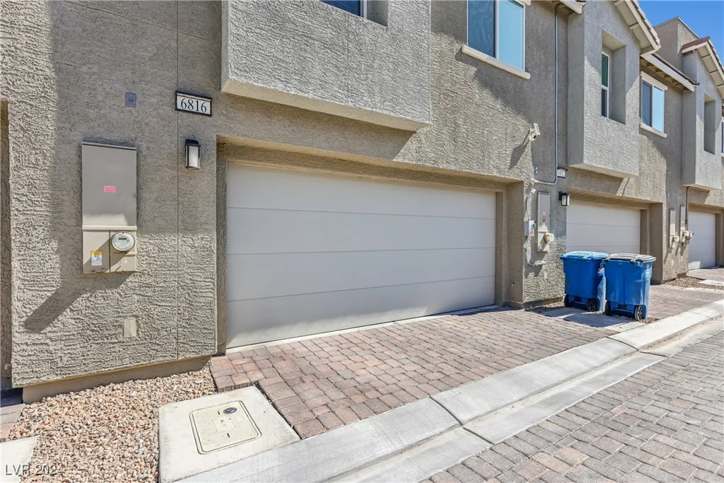 6816 Alpine White, North Las Vegas, NV 89086